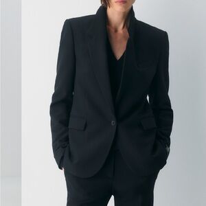 BLACK ARITZIA OVERSIZED BLAZER NWOT